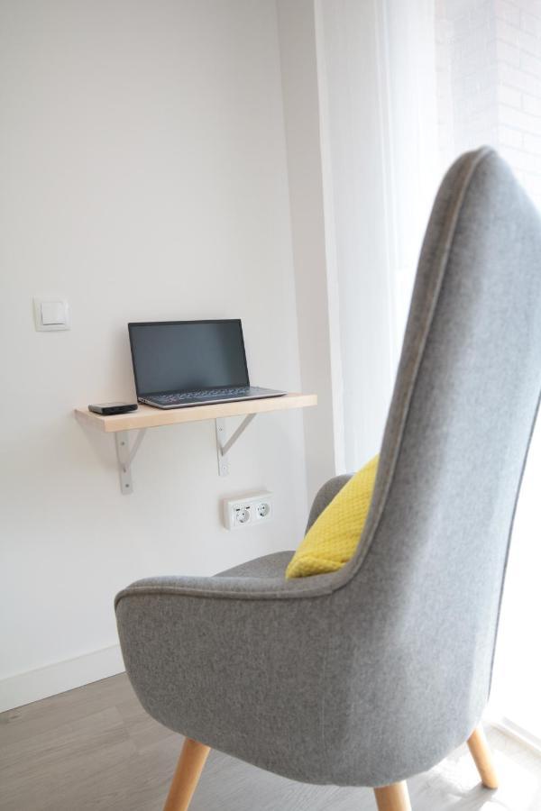 Modern Apartament Al Costat Del Parc De La Devesa Girona Dış mekan fotoğraf